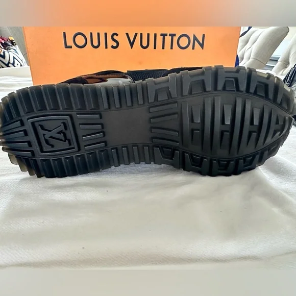 Louis Vuitton Black Suede & Monogram Low-Top Sneakers with Gold Accent - Picture 15 of 16